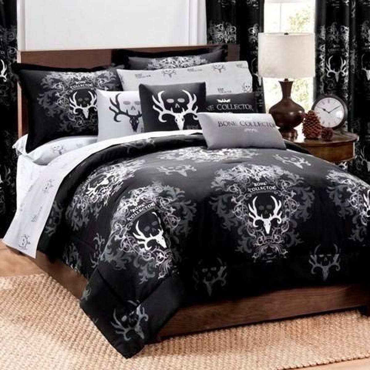 Bone Collector Black Bedding Set (Duvet Cover & Pillow Cases) - Unique Anime Apparel for Fans